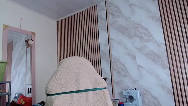 Sonialorens  online show from February 23, 3:44 pm