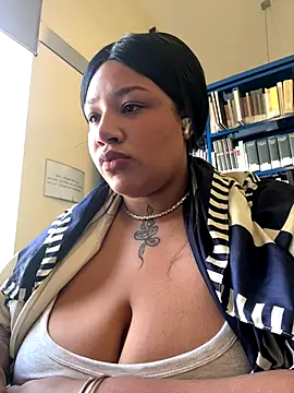 IamSashaLuv online show from September 30, 9:15 am