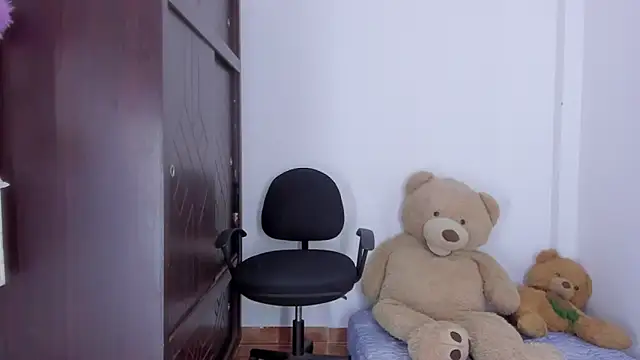 Emma lean online show from September 27, 2:24 pm