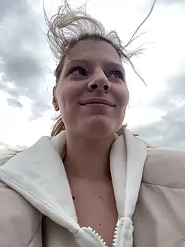 MaryHiggins online show from September 15, 2:36 pm