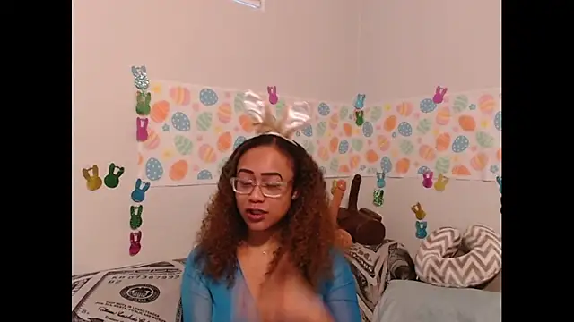 RylHoneyy online show from April 5, 1:04 am