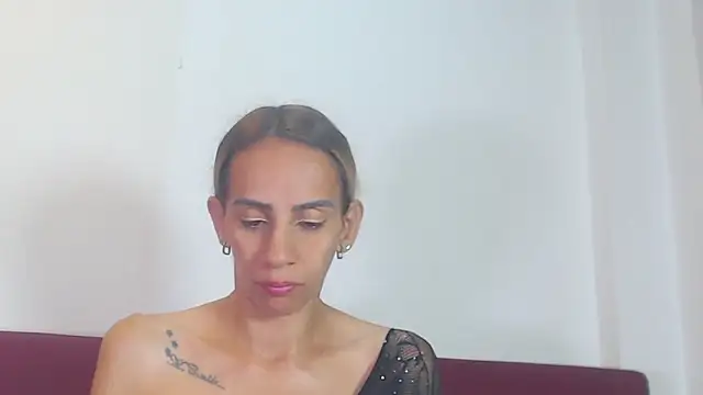 Amber Moore online show from June 3, 2:33 pm
