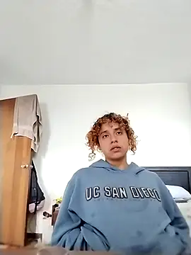 EmmaMelissa0521 online show from January 31, 7:11 pm