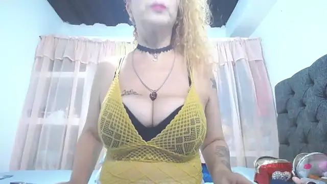 antonella tits7 online show from November 5, 11:10 pm