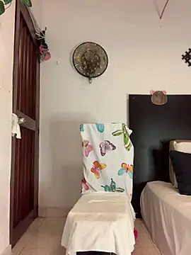 Estefani 32 online show from February 21, 3:46 pm