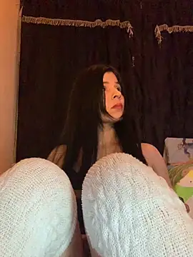 Estefani 32 online show from March 10, 1:53 am