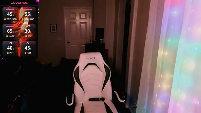 britteebee online show from February 17, 6:46 am