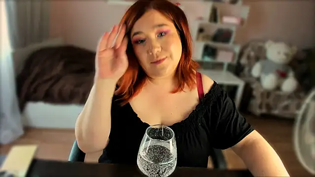 Vi-Vixen online show from September 15, 11:40 am