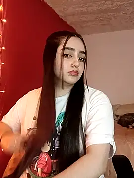 Snapshot of IvonneT chatting on October 19, 1:07 am IvonneT online show from October 19, 1:07 am