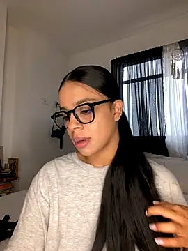 Snapshot of trianawhite chatting on September 16, 3:20 pm trianawhite online show from September 16, 3:20 pm
