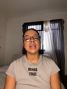 trianawhite online show from December 21, 3:27 pm