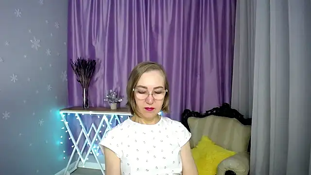 queen a n i online show from March 24, 8:09 am