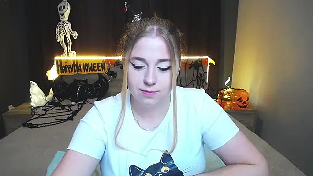 JessikaDaniel online show from October 29, 7:45 am