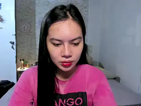 Hebefemme online show from December 3, 11:18 pm