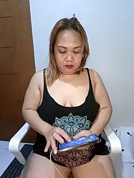 Sweet asian kylie online show from March 19, 12:15 am