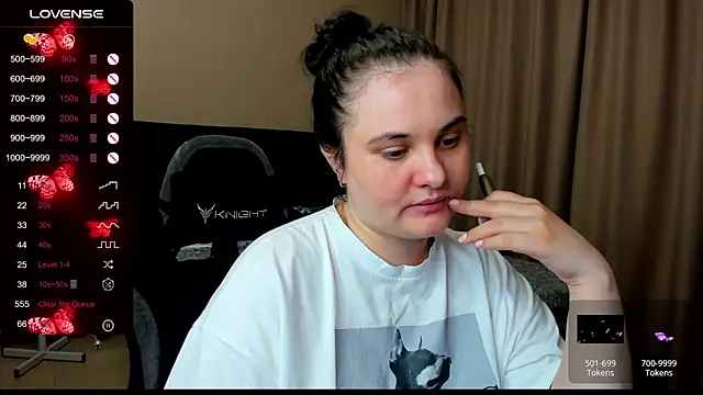 Snapshot of AlanaBrox chatting on September 9, 4:40 pm AlanaBrox online show from September 9, 4:40 pm