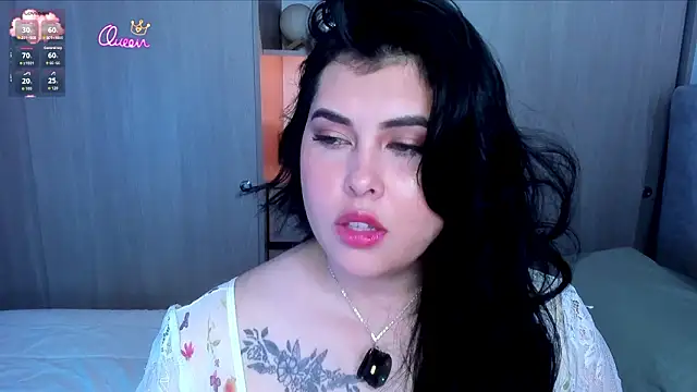 Alyaa s online show from March 4, 8:15 pm