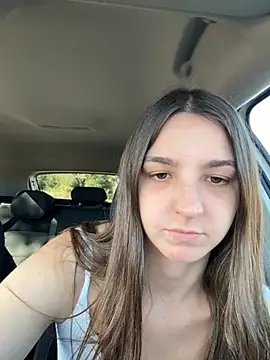 DoriDeluxe66 online show from November 7, 10:32 am