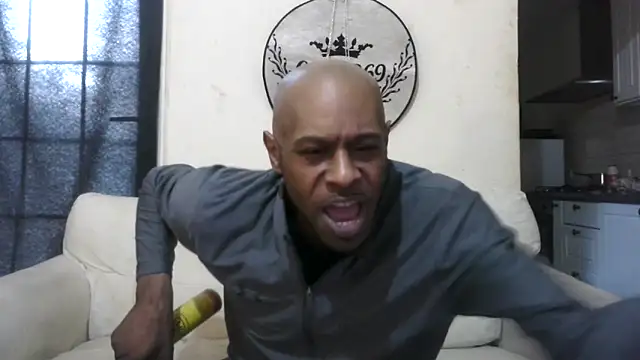 CuzzyB69 online show from April 17, 6:21 pm