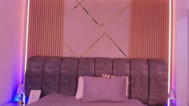 naia blessed online show from March 6, 8:37 pm