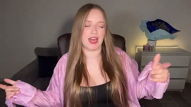 EvaMaddison online show from July 19, 10:12 pm