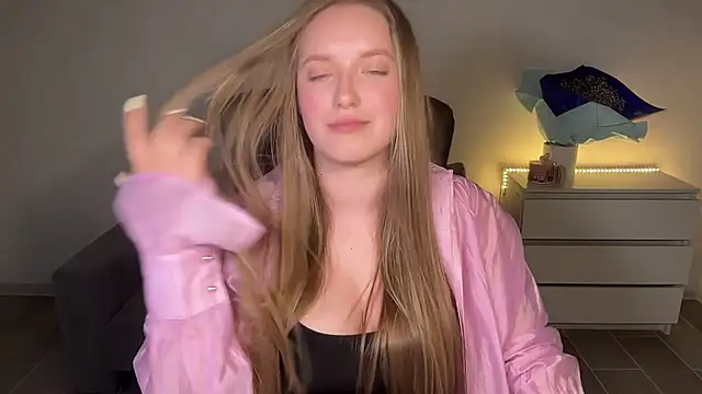 EvaMaddison online show from July 12, 9:37 pm