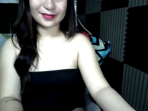 Mia 2022 online show from February 7, 6:34 pm