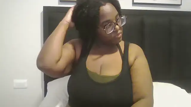 MissCC99 online show from April 15, 3:56 pm