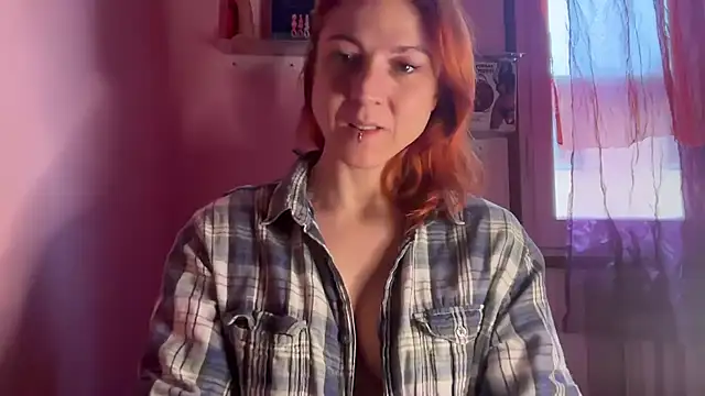 Nikky Divine online show from February 9, 3:25 pm