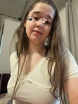 HornyGirlH online show from May 27, 5:10 pm