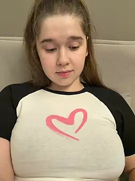 HornyGirlH online show from July 3, 10:27 pm