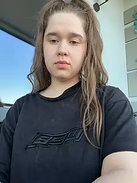 HornyGirlH online show from May 25, 5:23 pm