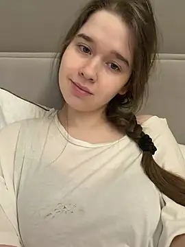 HornyGirlH online show from May 2, 4:38 am
