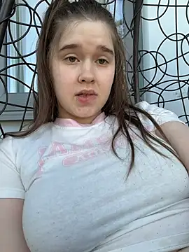 HornyGirlH online show from May 22, 5:22 pm