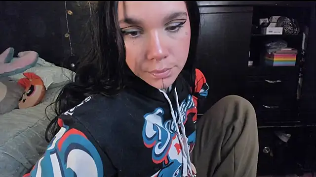 Snapshot of Lilmarieee chatting on September 17, 9:13 pm Lilmarieee online show from September 17, 9:13 pm