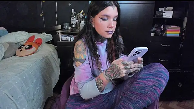 Snapshot of Lilmarieee chatting on September 23, 10:52 pm Lilmarieee online show from September 23, 10:52 pm