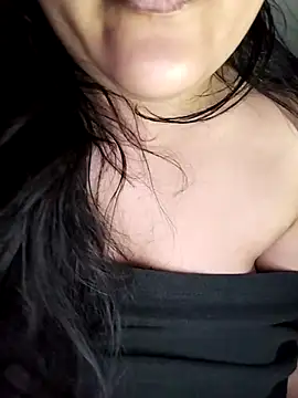 Annerae online show from March 17, 5:06 pm