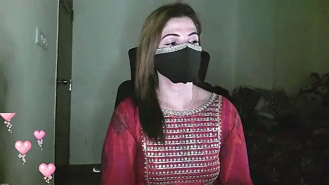 Cute Sonii online show from April 6, 11:11 am