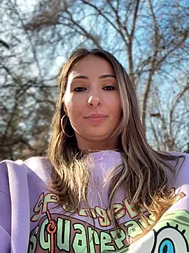 LetsFunKARINA online show from February 19, 7:41 am