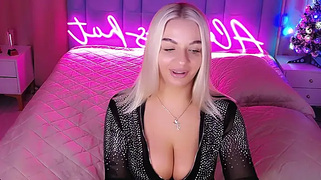 AllwaysHotJ online show from December 17, 2:27 am