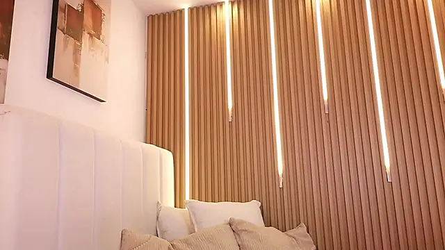 KimSensual  online show from March 28, 1:10 pm