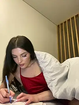 little belucci online show from January 17, 6:26 pm