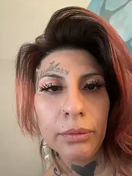 prettypurplep online show from November 4, 2:44 pm