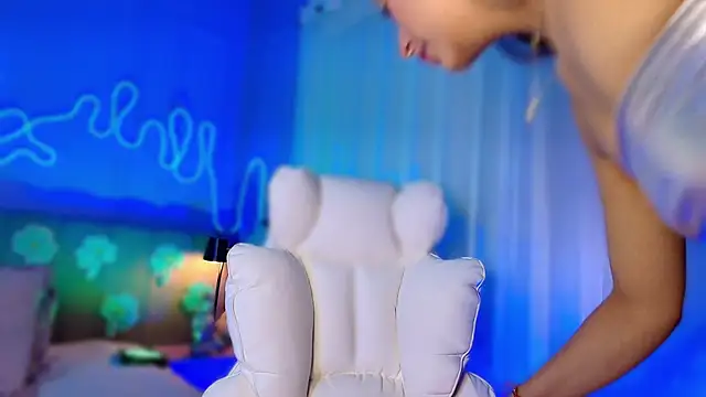 Sofly s online show from March 17, 11:58 am