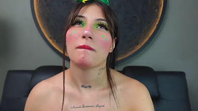 miss sharlotte18 online show from March 17, 6:23 pm