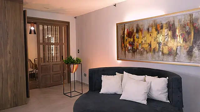 KateSunder online show from February 3, 8:08 am