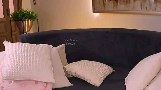 KateSunder online show from May 13, 4:24 pm