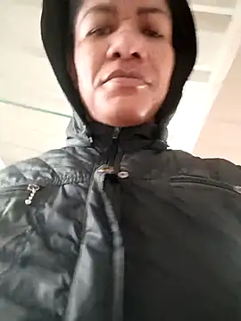 Bigassmommy x online show from March 28, 1:32 pm