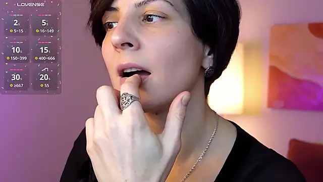 LorenDaze online show from January 15, 8:20 am