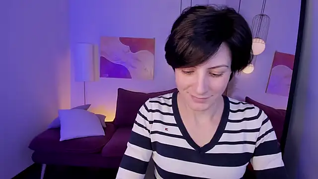 LorenDaze online show from December 22, 7:44 am